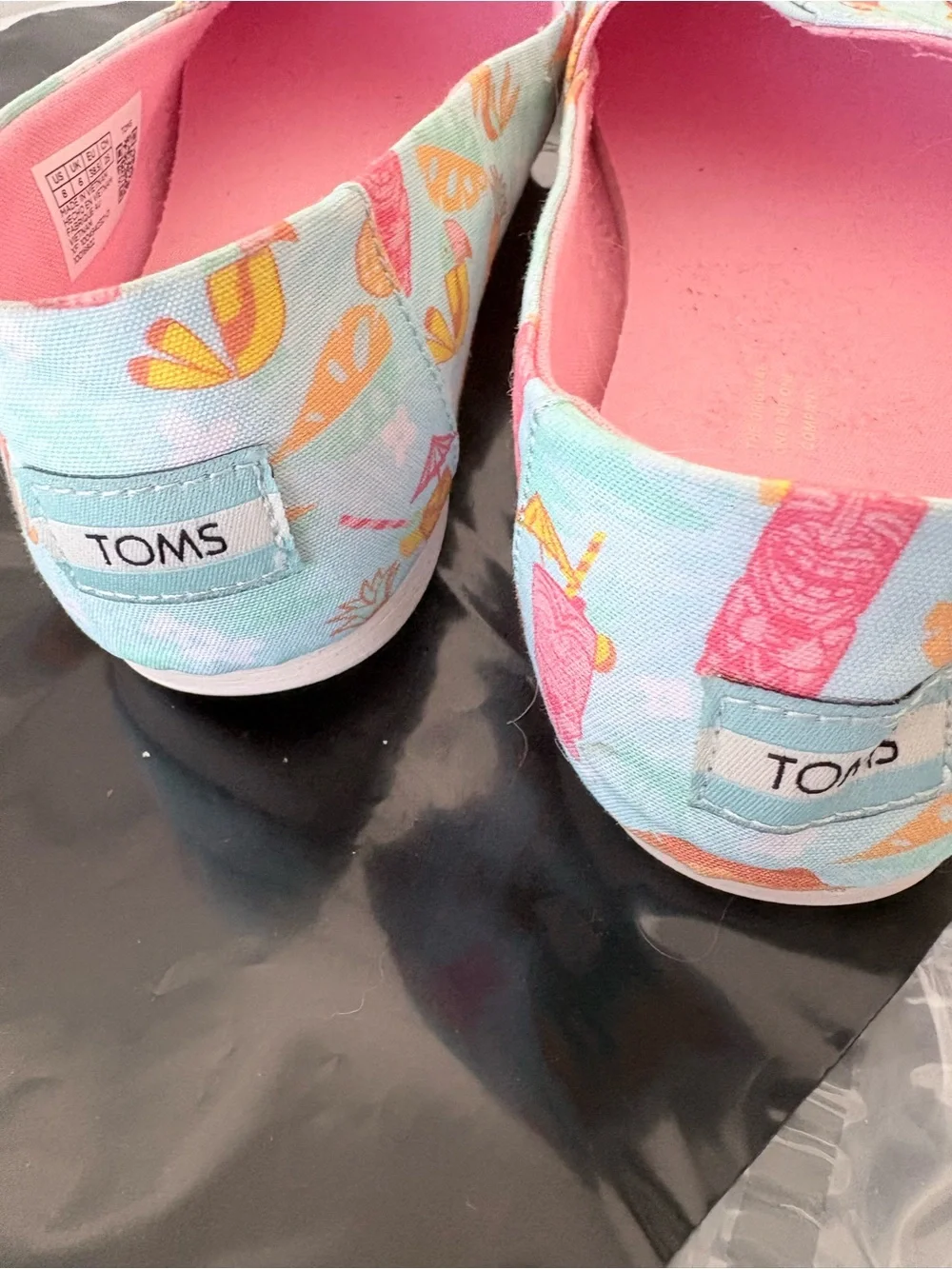TOMS women’s size 8Classic Alpargata - Pastel Aqua Pineapple Print (Pink Lining)